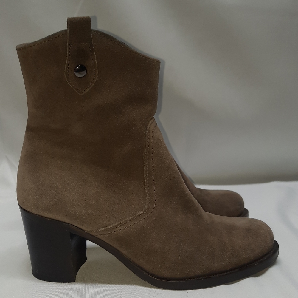 La Canadiene GrayishBrown Suede Block Stacked Heel Waterproof Boots 6.5 M